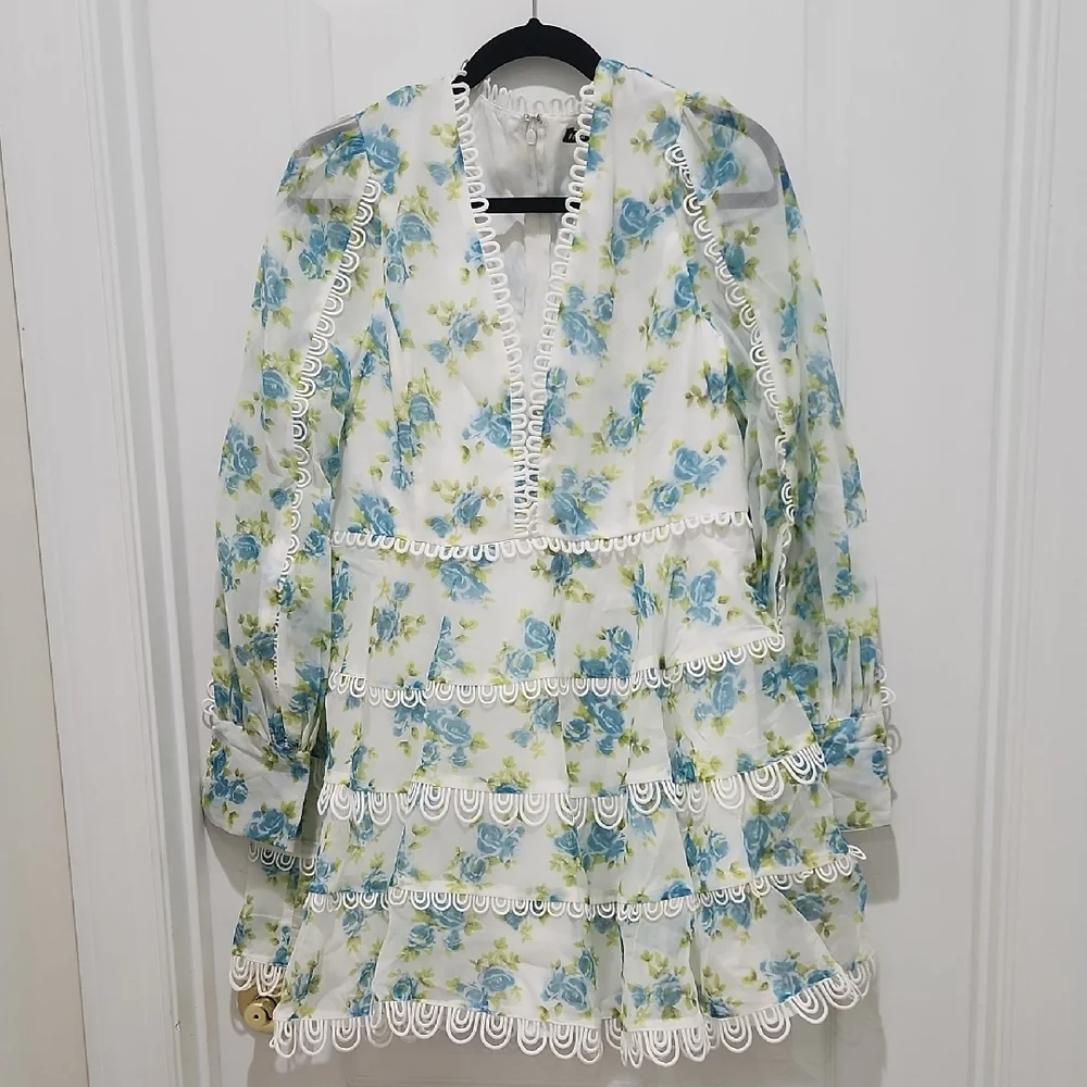 Amazing Floral Blue and White Dress Zimmerman Feels - Picture 2 of 4